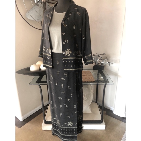 Vintage Tommy‎ Bahama Tropical 100% Silk Skirt & Jacket Mother Of Pearl Buttons - Picture 8 of 8